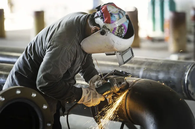 CNC-Fräsen mit dem Profilbohr-/fräszemtrum PFZ 4000