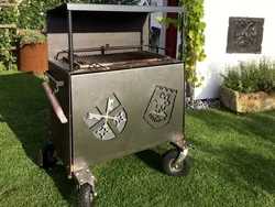 Design-Grill aus Stahl